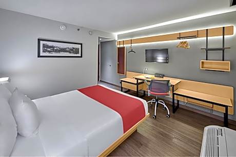 Queen Room