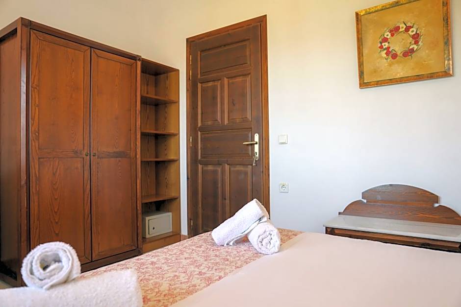 Pandora Studios Skiathos