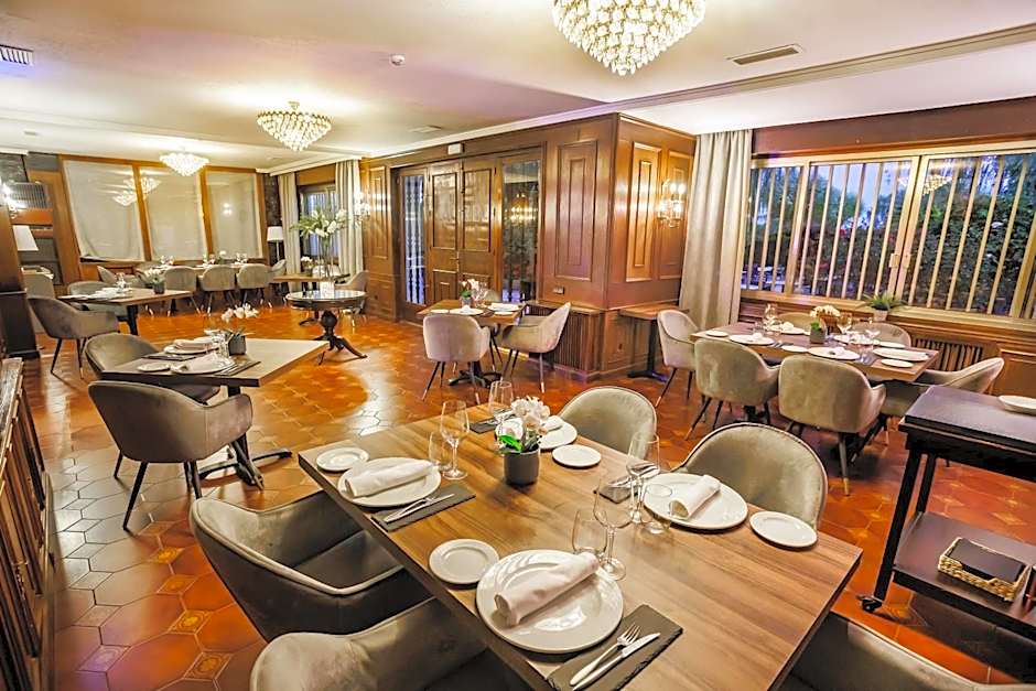 Hotel Conde Rodrigo II by eme hoteles