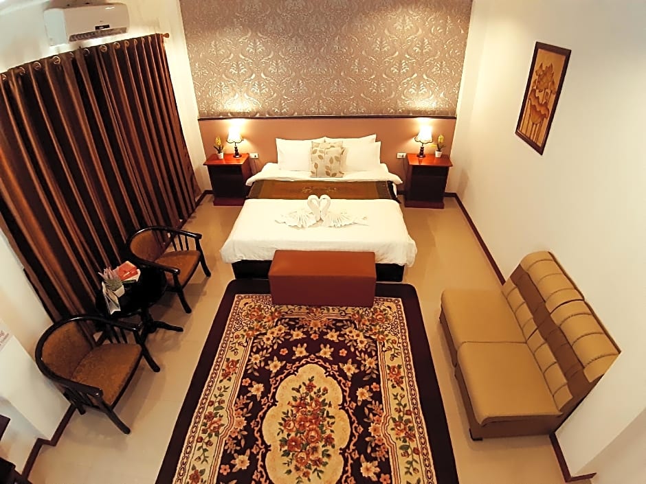 Dongsay Hotel Thakhek