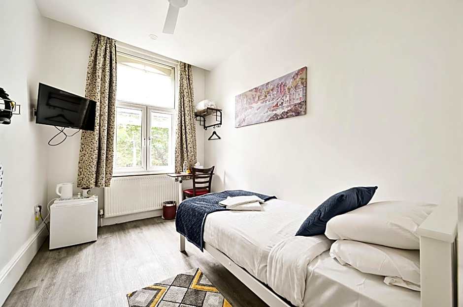 City London Hotel