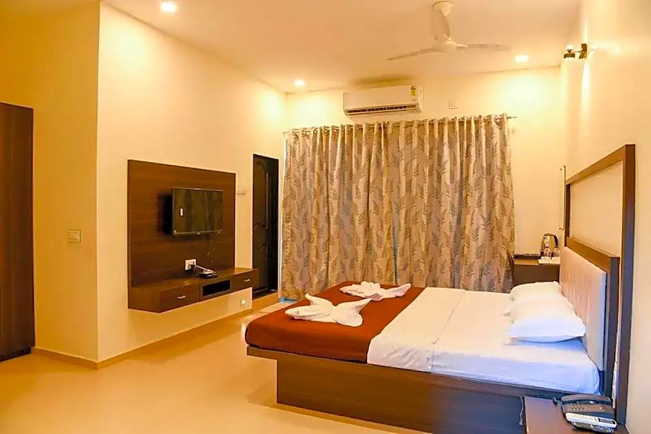 Malvan's Aishwarya Hotel