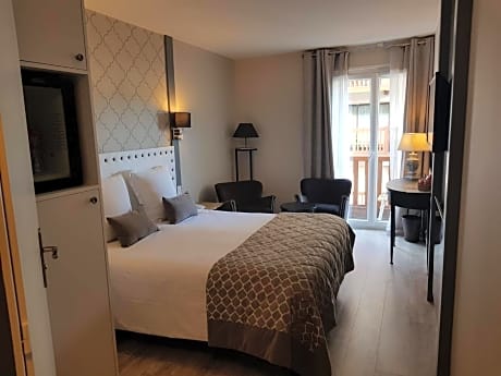 Essential Room