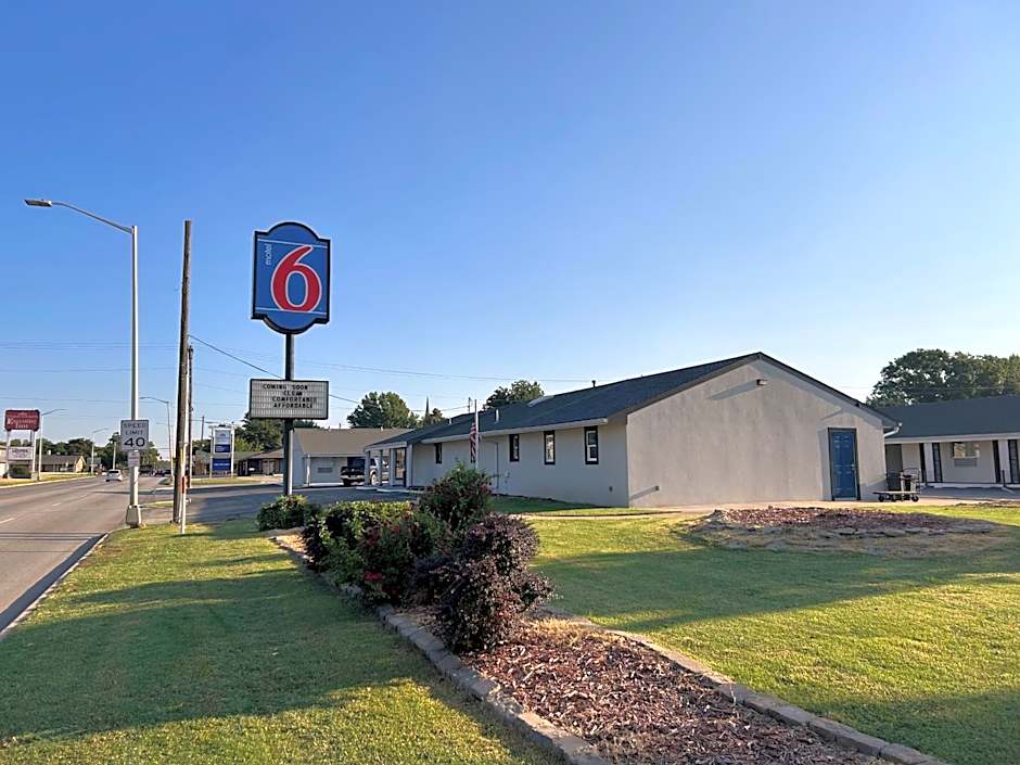 Motel 6 Ponca City, OK