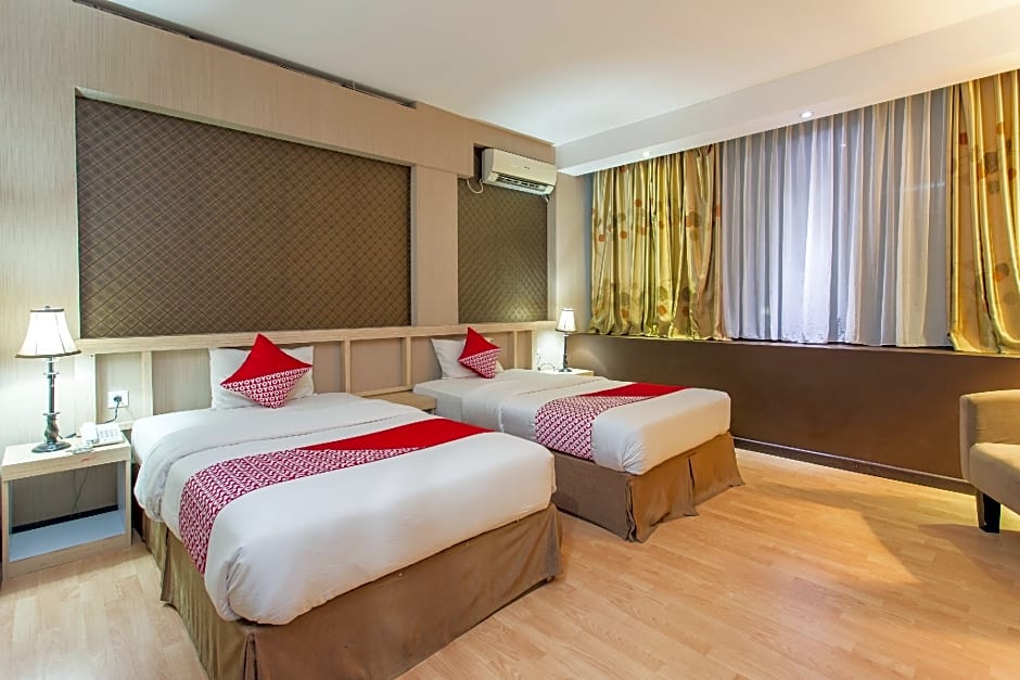 OYO 663 Hotel Sejati
