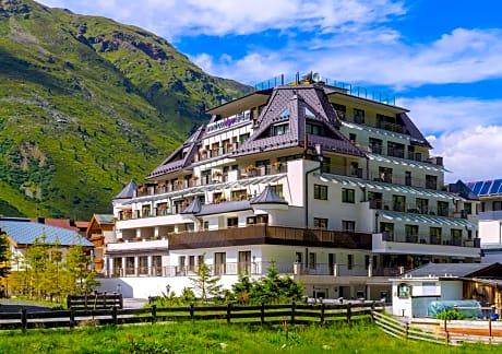 Hotel Alpenland