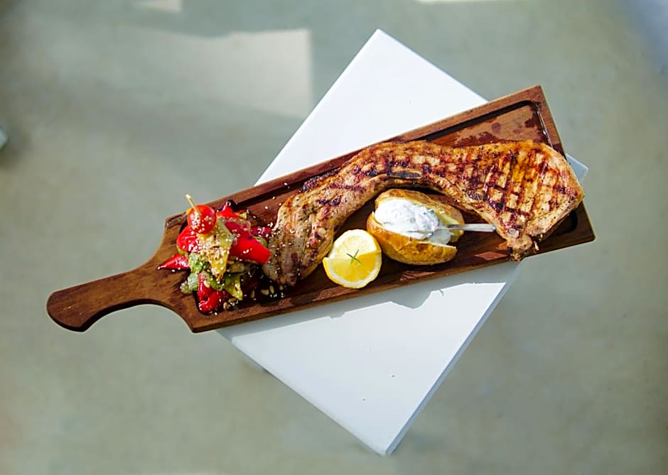 Mari Kristin Beach Hotel