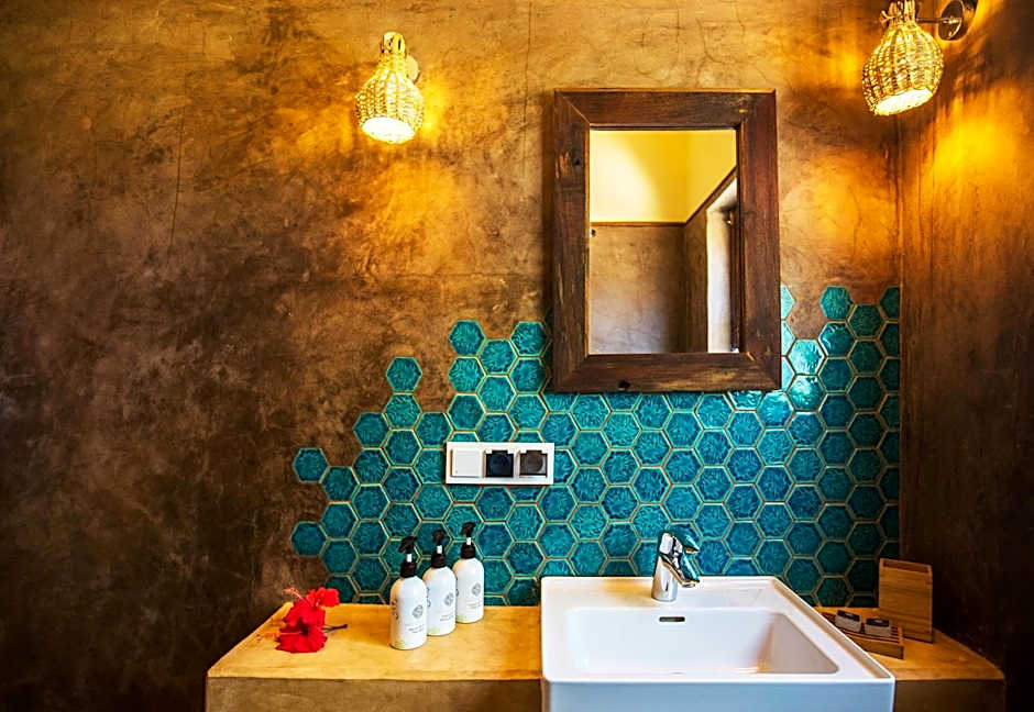 Clove Island Villas & Spa