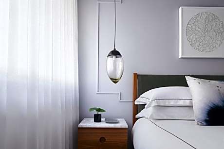 Queen Room with Two Queen Beds - Mobility Access Roll in Shower/Non-Smoking