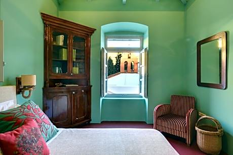 Apartment with Terrace