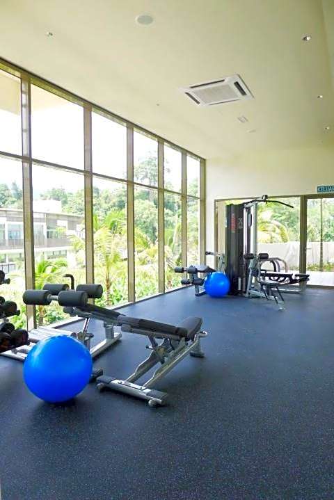 By The Sea Cozy Beachfront Home Side Seaview333A