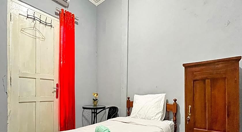 Q-Five Guest House YIA Kulon Progo Mitra RedDoorz