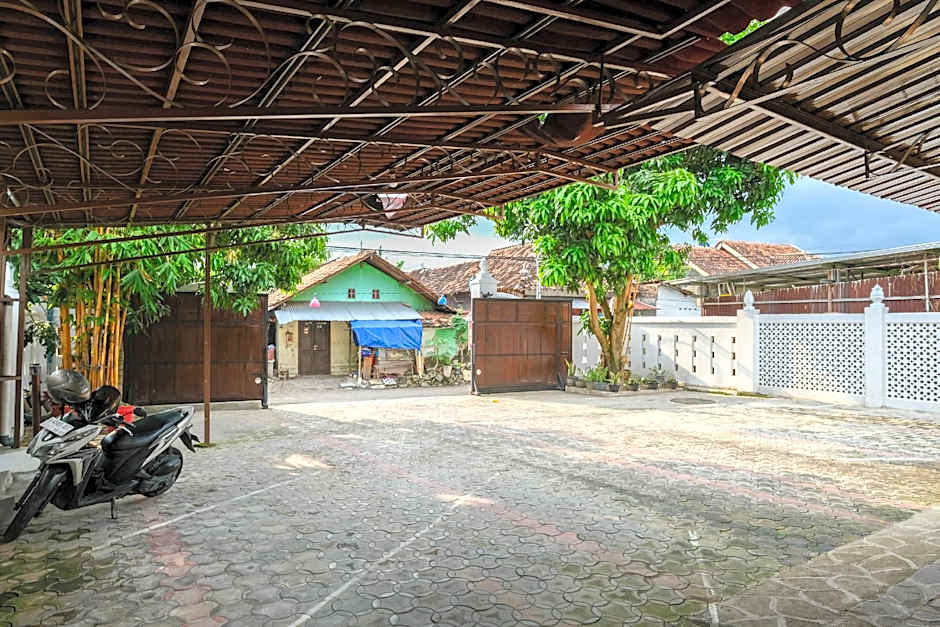 RedDoorz Syariah @ Omahe Qoema 3 Yogyakarta