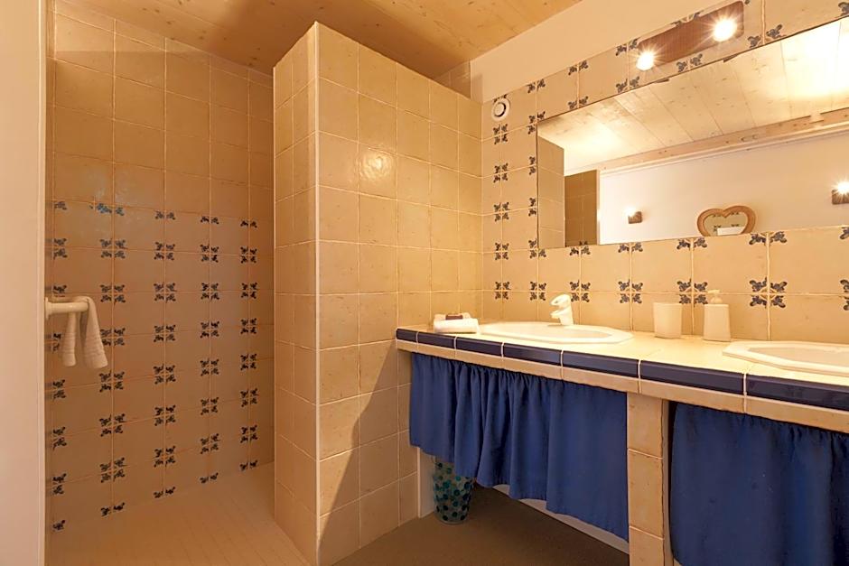 Domaine De La Combotte