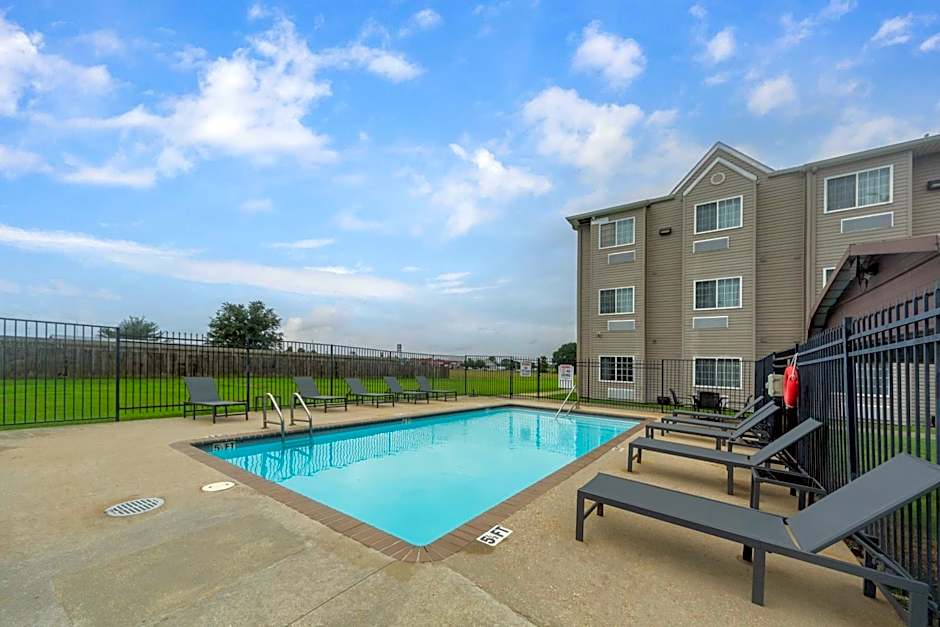 Studio 6 Suites Breaux Bridge, LA