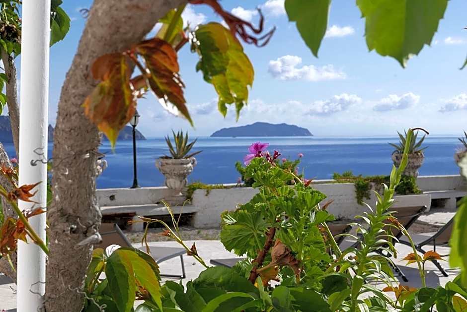 Hotel Torre Dei Borboni