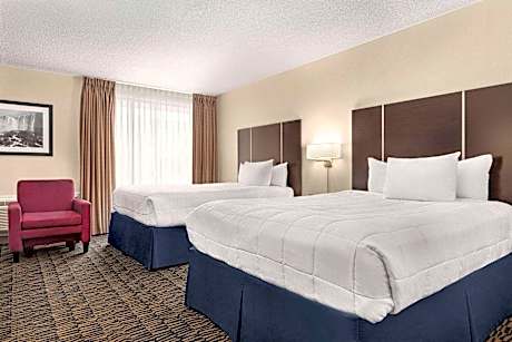 2 Queen Bed Non Smoking Room
