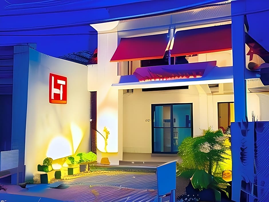 Hometown Hotel Bacolod
