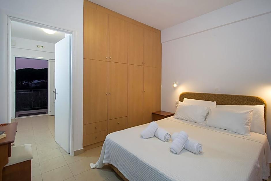 Romanos Beach Villas