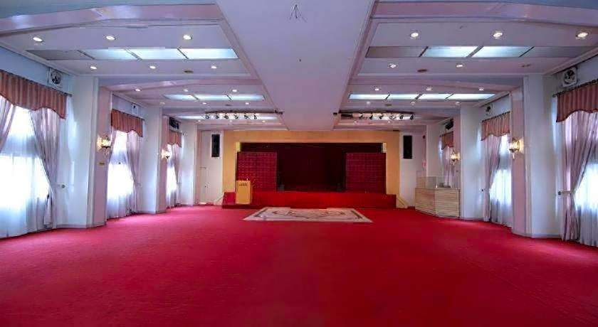 Hotel Supreme