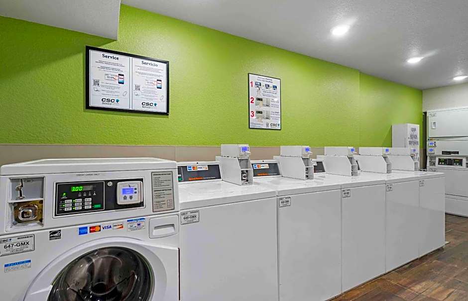 Extended Stay America Select Suites - Tampa - Northeast