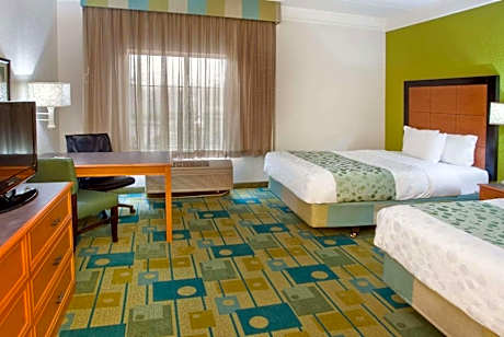 2 Double Beds, Mobility/Hearing Impaired Accessible Room, Tub w/Grab Bars, NSMK