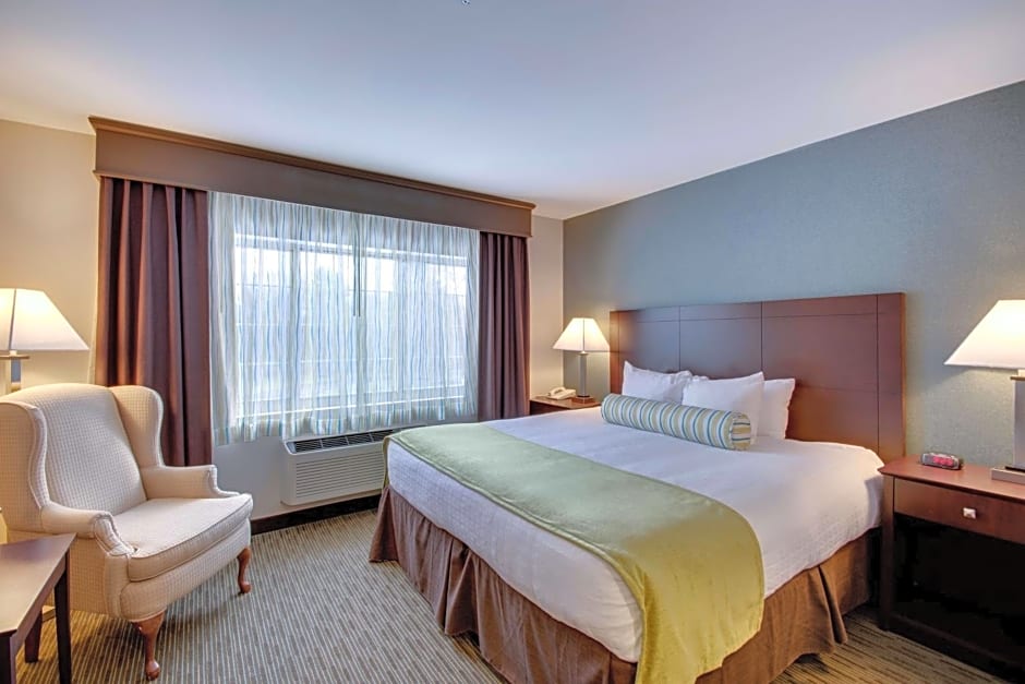 Best Western Plus, The Inn at Hampton