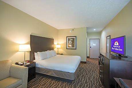1 King Bed Executive Suite Non-Smoking