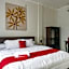 RedDoorz Syariah Plus near Trans Studio Cibubur