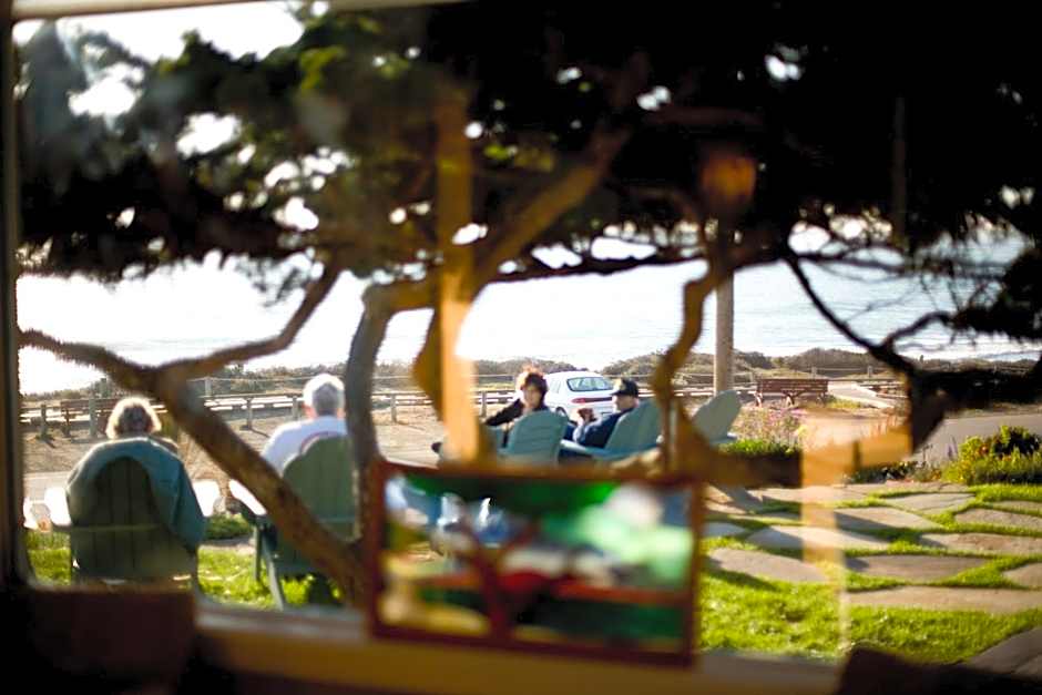 Cambria Shores Inn