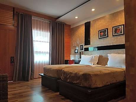 Deluxe Double or Twin Room