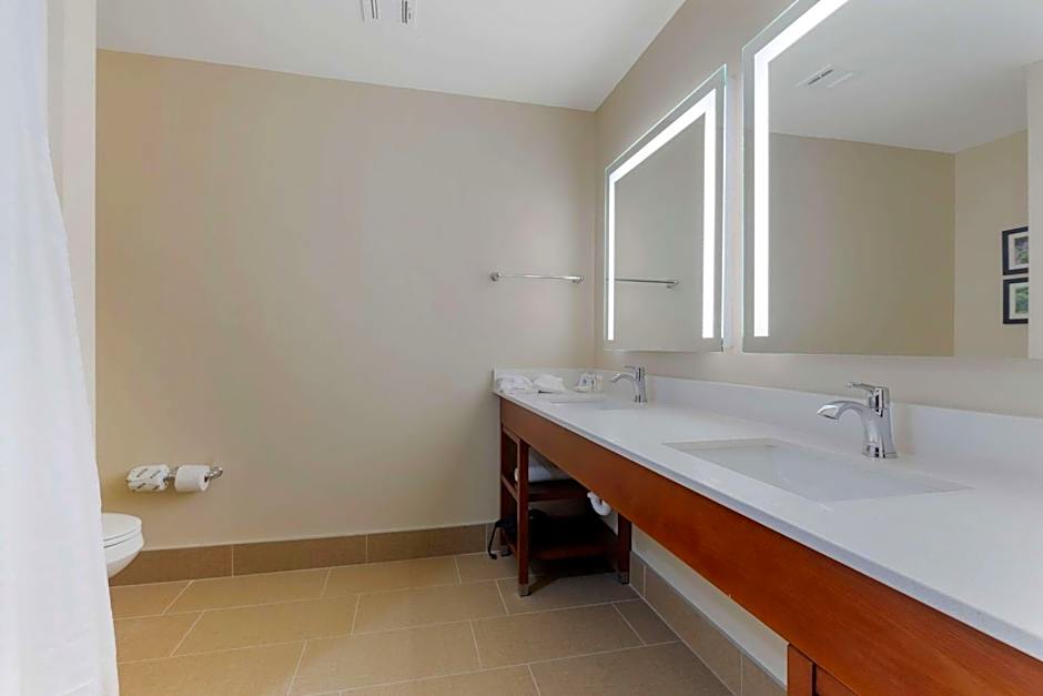 Comfort Suites West Monroe near Ike Hamilton Expo Center