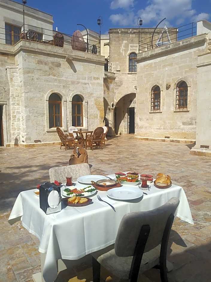 Crassus Cave Hotel