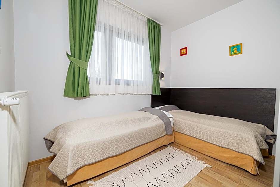 Armonia by Aristocratis