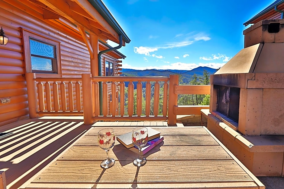 BearADise in the Smokies - Two Bedroom Cabin