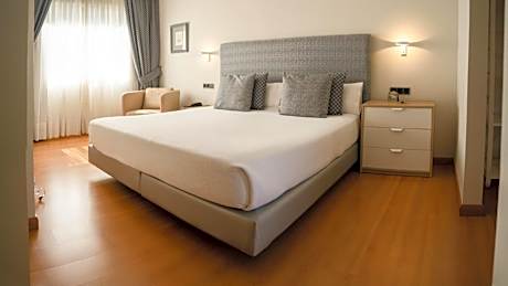 Hotel Sercotel Tres Luces