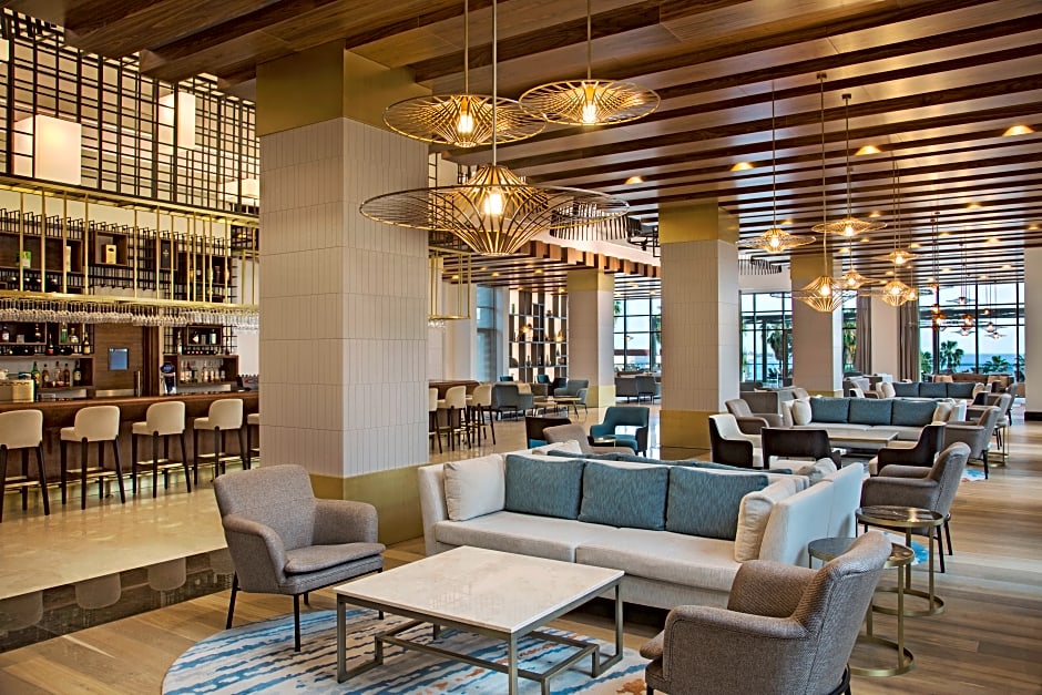 Acanthus and Cennet Barut Collectio