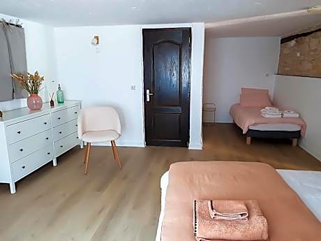 Family Room with Garden View