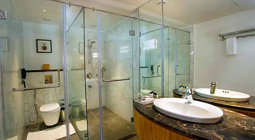 Fountain Tree by TGI