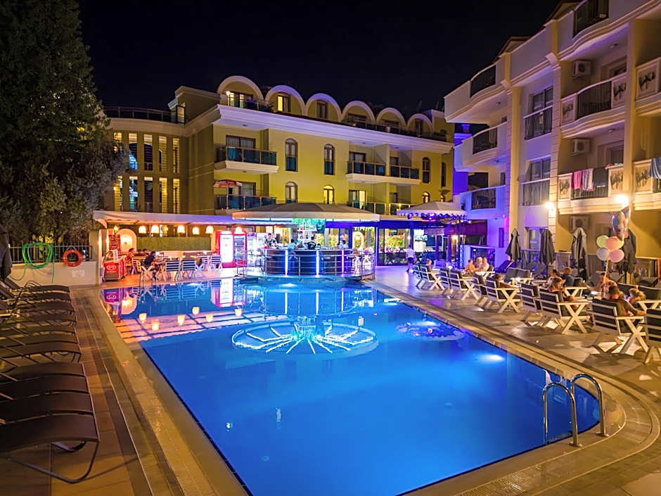 Club Karakas Apart Otel