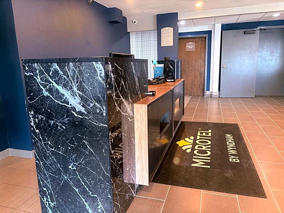 Microtel Inn & Suites by Wyndham Denver Airport