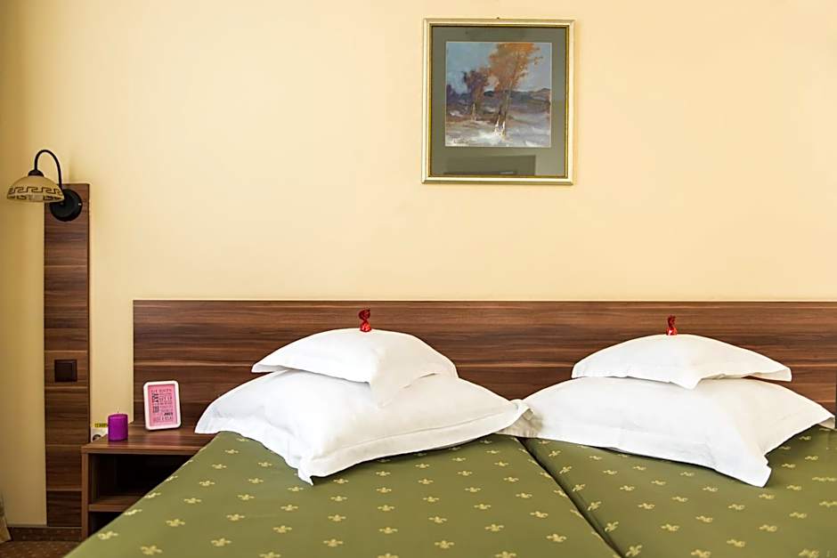 Hotel Lyra