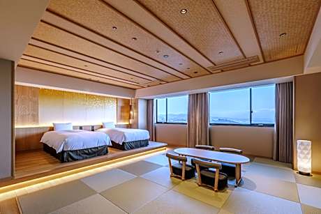 HOSHI KAN Junior Suite Room with Tatami Area with Ocean View (71㎡) 2-6F - Buffet Breakfast and Dinner Included (WA DINING HOSHI) - The Number of Beds / Futons Depends on the Number of Guests