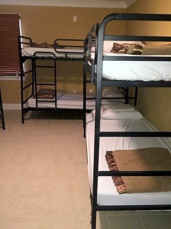 Bed in 8-Bed Mixed Dormitory Room