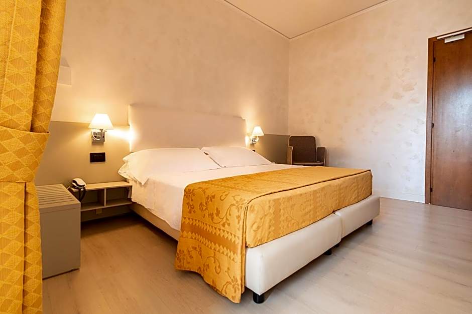 Continental B&B City Hotel