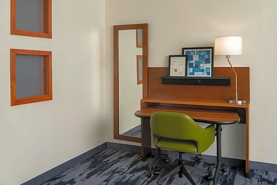 Fairfield Inn & Suites by Marriott Atlanta Airport South/Sullivan Road