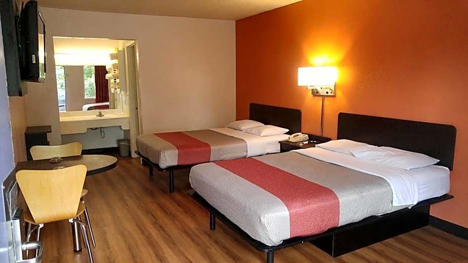 Motel 6 Fredericksburg - South