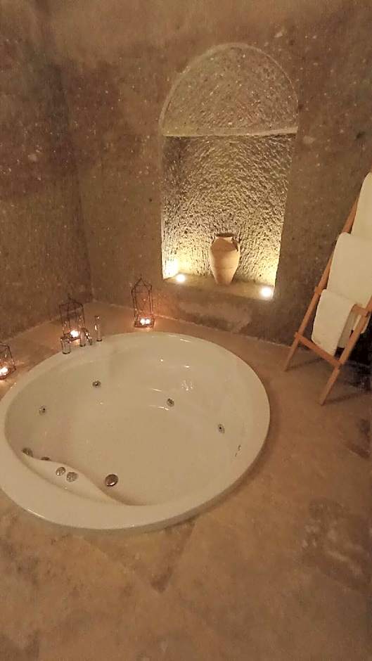 EVANTHIA CAVE SUITES