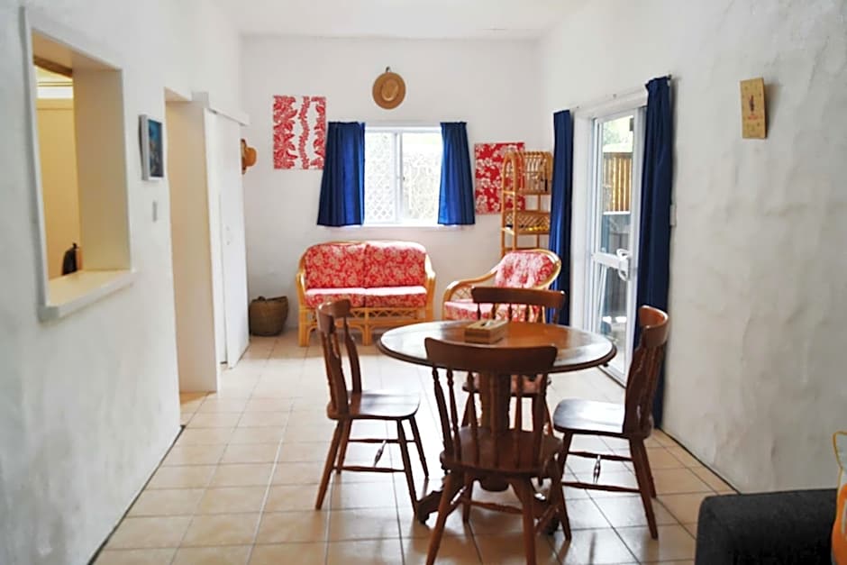 White House Apartments