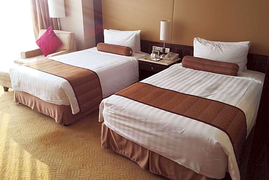Photo 1 of 1 of Superior 2 Twin Beds, Smoking